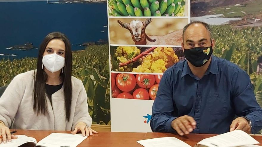 CaixaBank y Covalle suscriben un acuerdo para potenciar la actividad agraria de los asociados