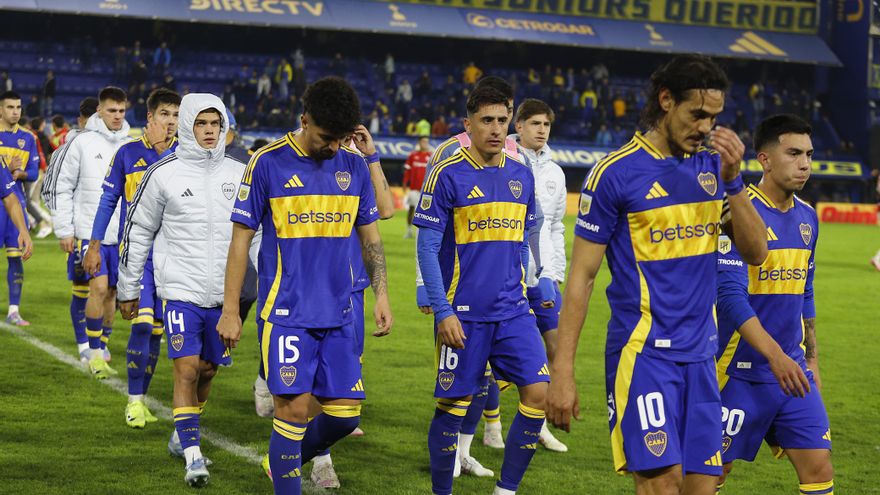 Boca eliminado: la Bombonera explotó contra Riquelme y el Consejo de Fútbol