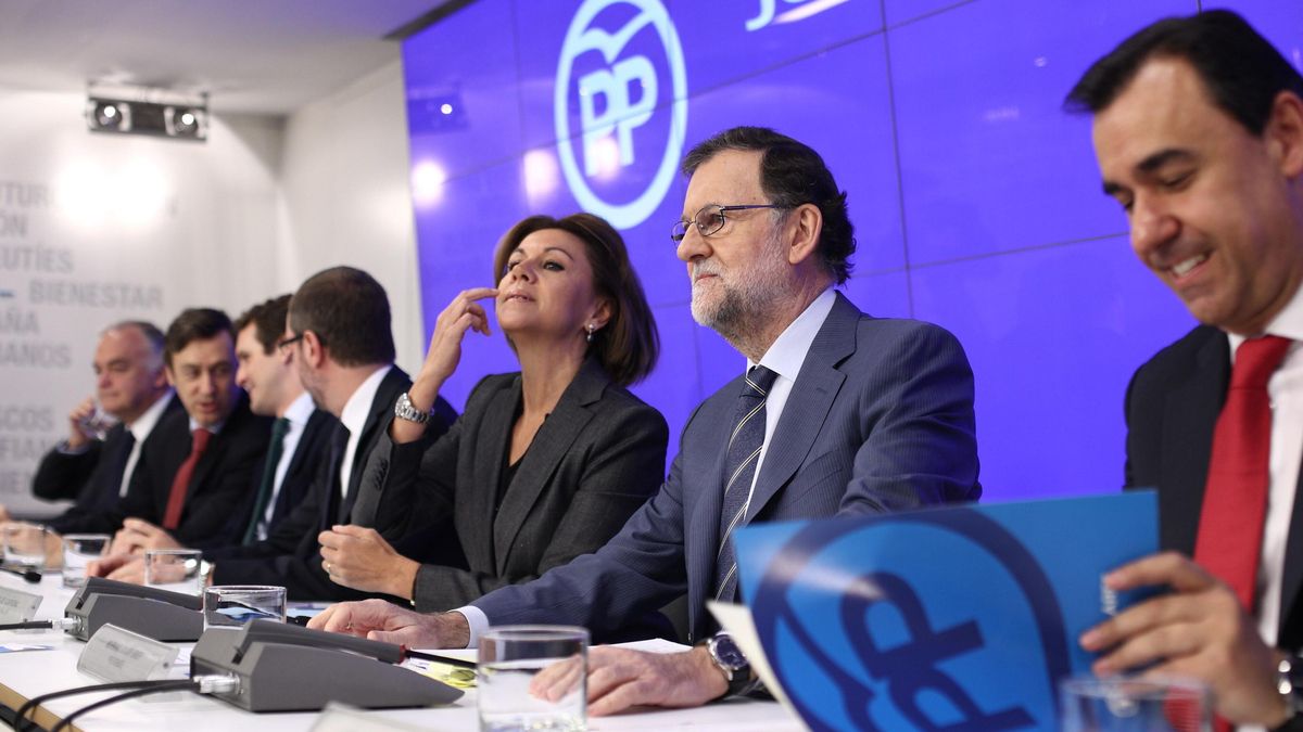 Cospedal y Rajoy durante una Junta Directiva del PP en noviembre de 2016.