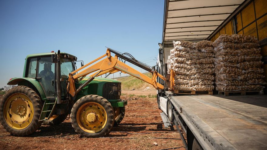 Casi 2.000 agricultores y ganaderos de Castilla-La Mancha modernizarán su maquinaria con el plan Renove