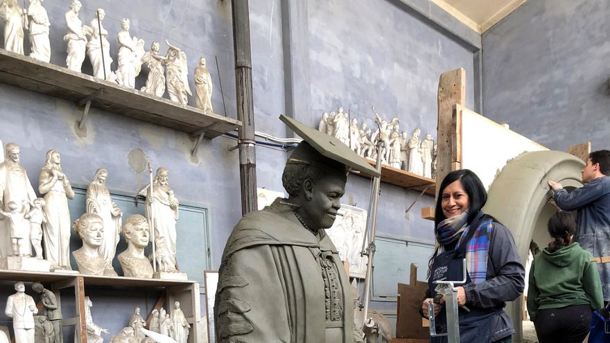 Puertorriqueña salda una deuda con estatua afroamericana en el Capitolio