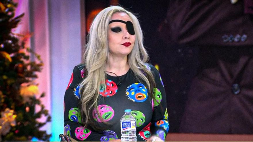 Alaska niega que vaya a perder la visión totalmente, pero se muestra prudente con la recuperación