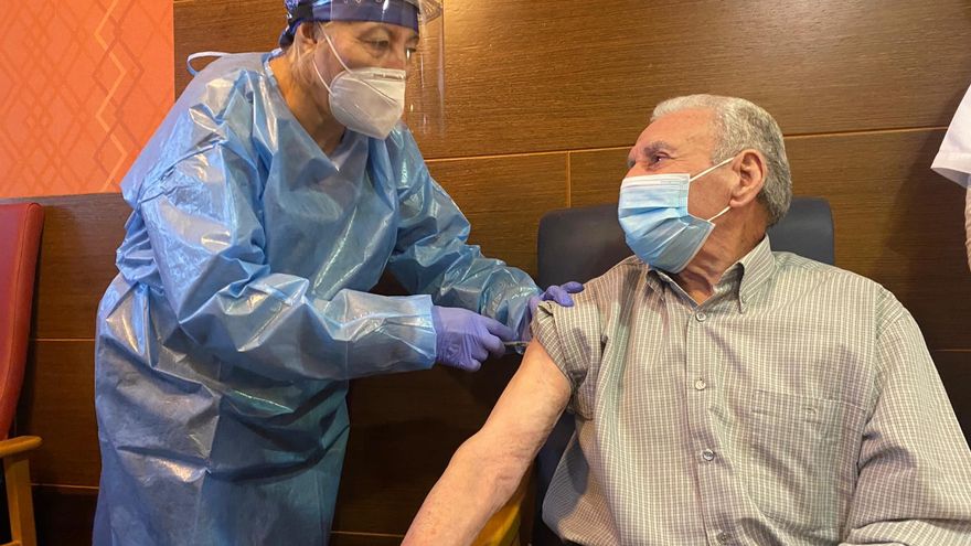 Galicia recibe una nueva remesa de 18.500 vacunas después de administrar el 66% de las primeras entregas