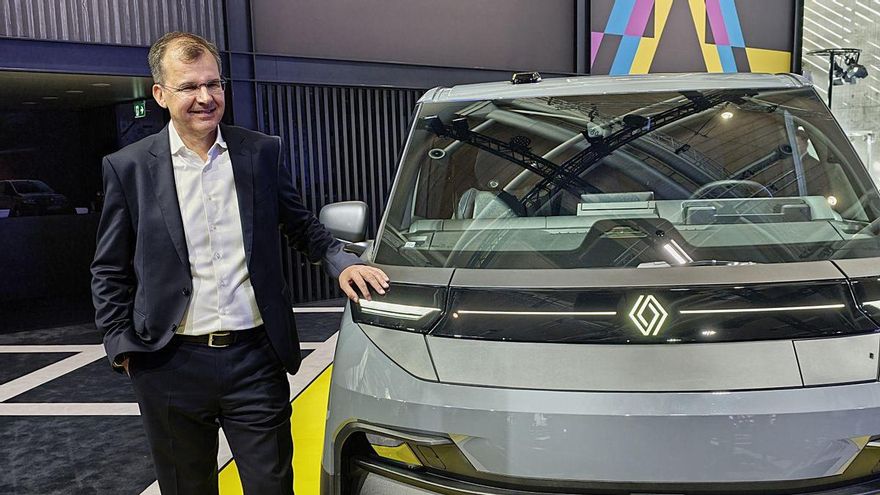 Jan Ptacek, vicepresidente de Renault Vehículos Comerciales: "Los competidores chinos están más activos, pero nos gusta la competencia"