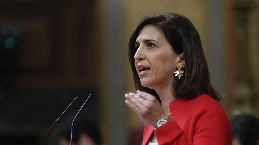 La diputada socialista Esther Peña interviene este jueves en el pleno del congreso en el que se debate sobre la corrupción, que alcanza cotas de máximo enfrentamiento entre el Gobierno y la oposición, este jueves en el pleno del Congreso, que aborda la creación de una comisión de investigación sobre el caso Koldo solicitada por el PSOE  y que seguramente saldrá adelante con el apoyo de los socios del  Ejecutivo. EFE/ Fernando Alvarado