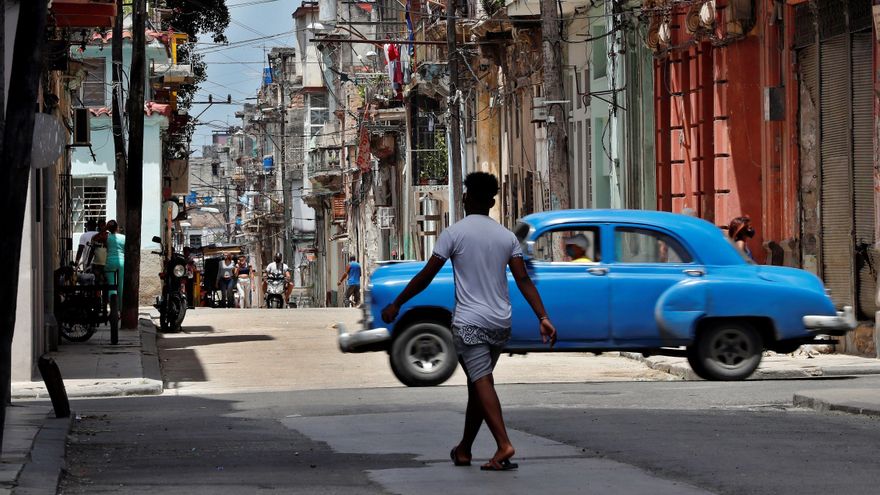 Cuba supera las 2.000 muertes por covid-19 en más de un año de pandemia