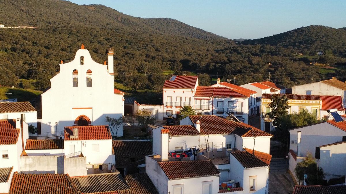 ¿Por qué hay varios pueblos con nombres que acaban en “de León” pero están en Huelva y Badajoz?