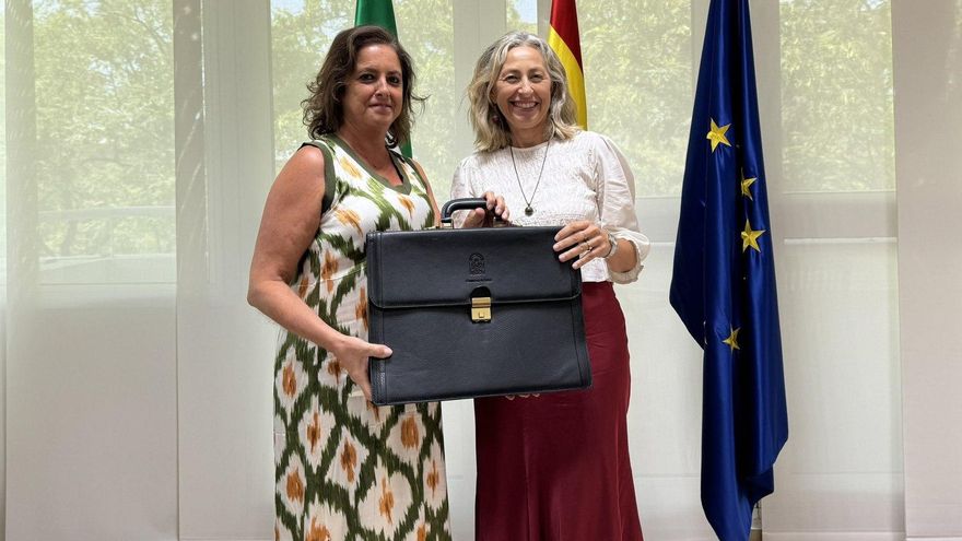 Un juez investiga una denuncia contra dos consejeras andaluzas por no actuar ante los efectos en la salud de gases tóxicos