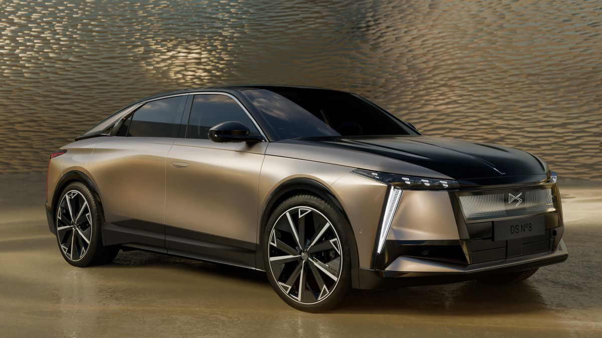 Nuevo Nº 8 de DS: relevo en la cumbre