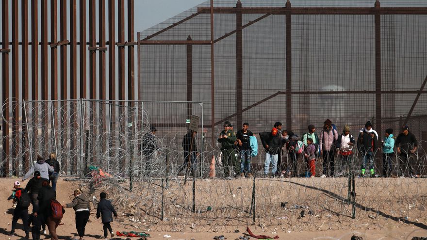 Disputa entre Texas y Gobierno de EEUU pone en riesgo a migrantes en la frontera de México