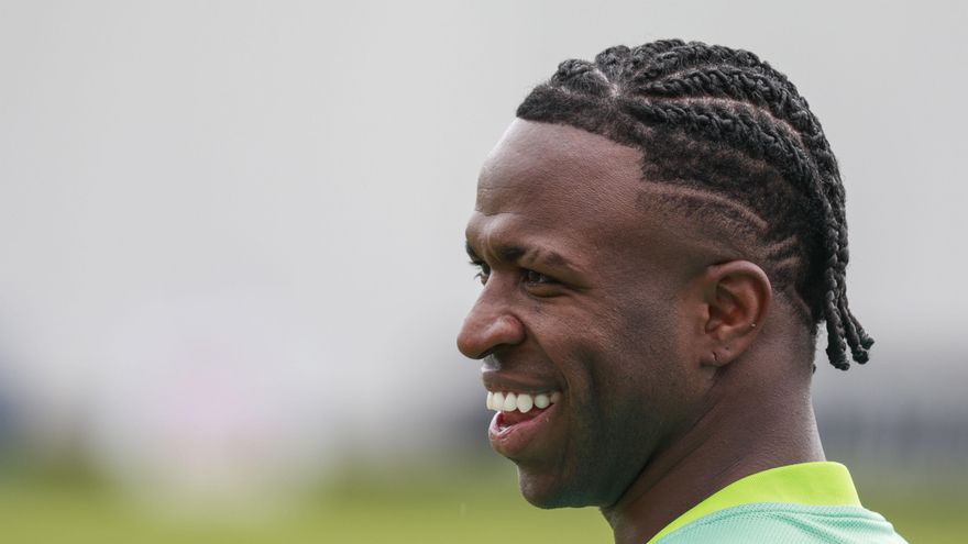 El proceso a los acusados de colgar un muñeco de Vinicius da un paso más este lunes