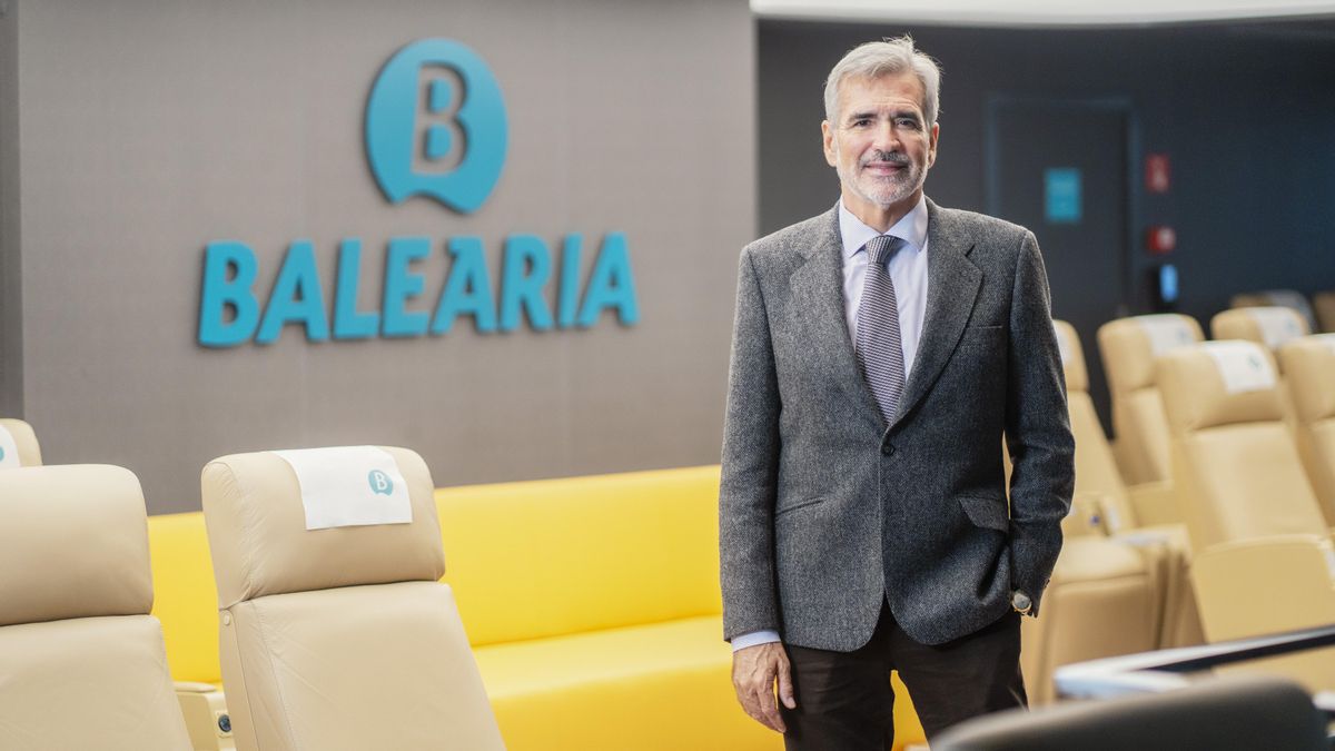 Baleària compra el grueso de la naviera Armas-Trasmediterránea y será líder en Canarias y el Mar de Alborán