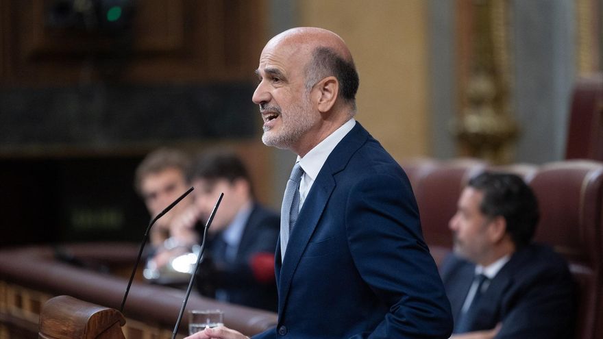 El diputado de UPN Alberto Catalán interviene durante una sesión plenaria, en el Congreso de los Diputados, a 2 de octubre de 2026, en Madrid (España). Jesús Hellín / Europa Press