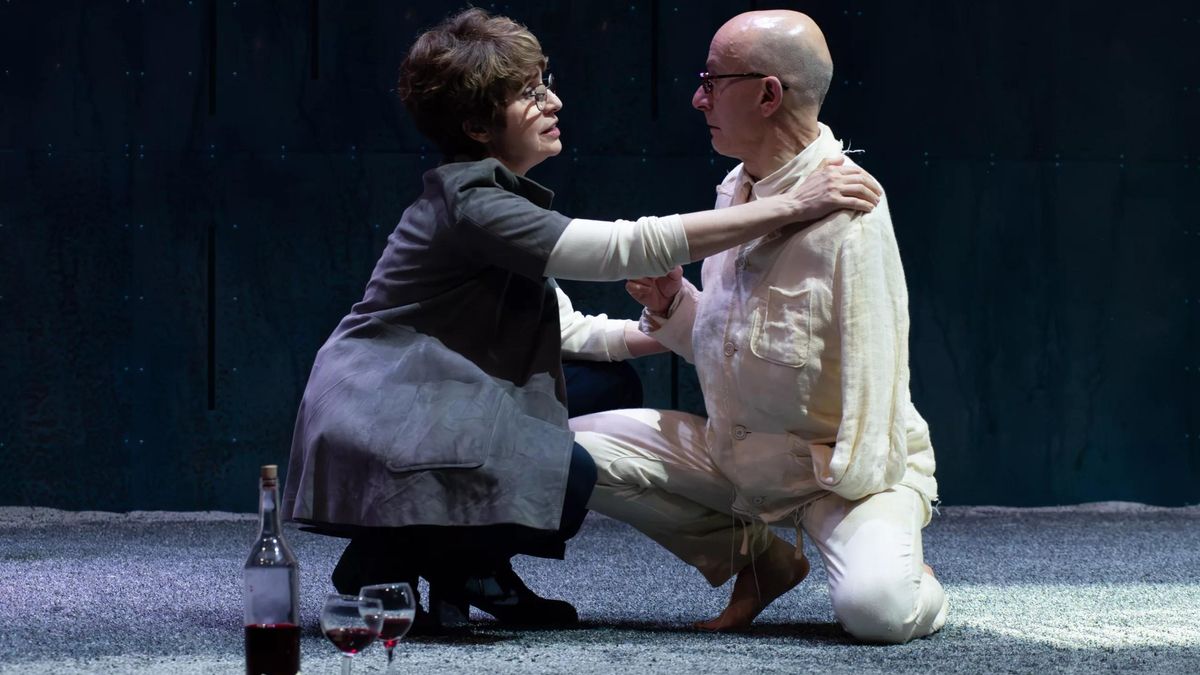 Adriana Ozores y Jesús Barranco em 'El jardín quemado'