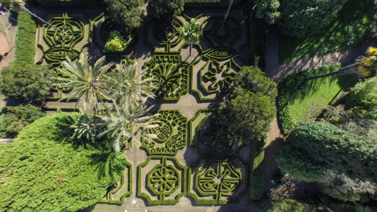 Los espectaculares jardines del pazo medieval que forman parte del patrimonio histórico y monumental de Galicia