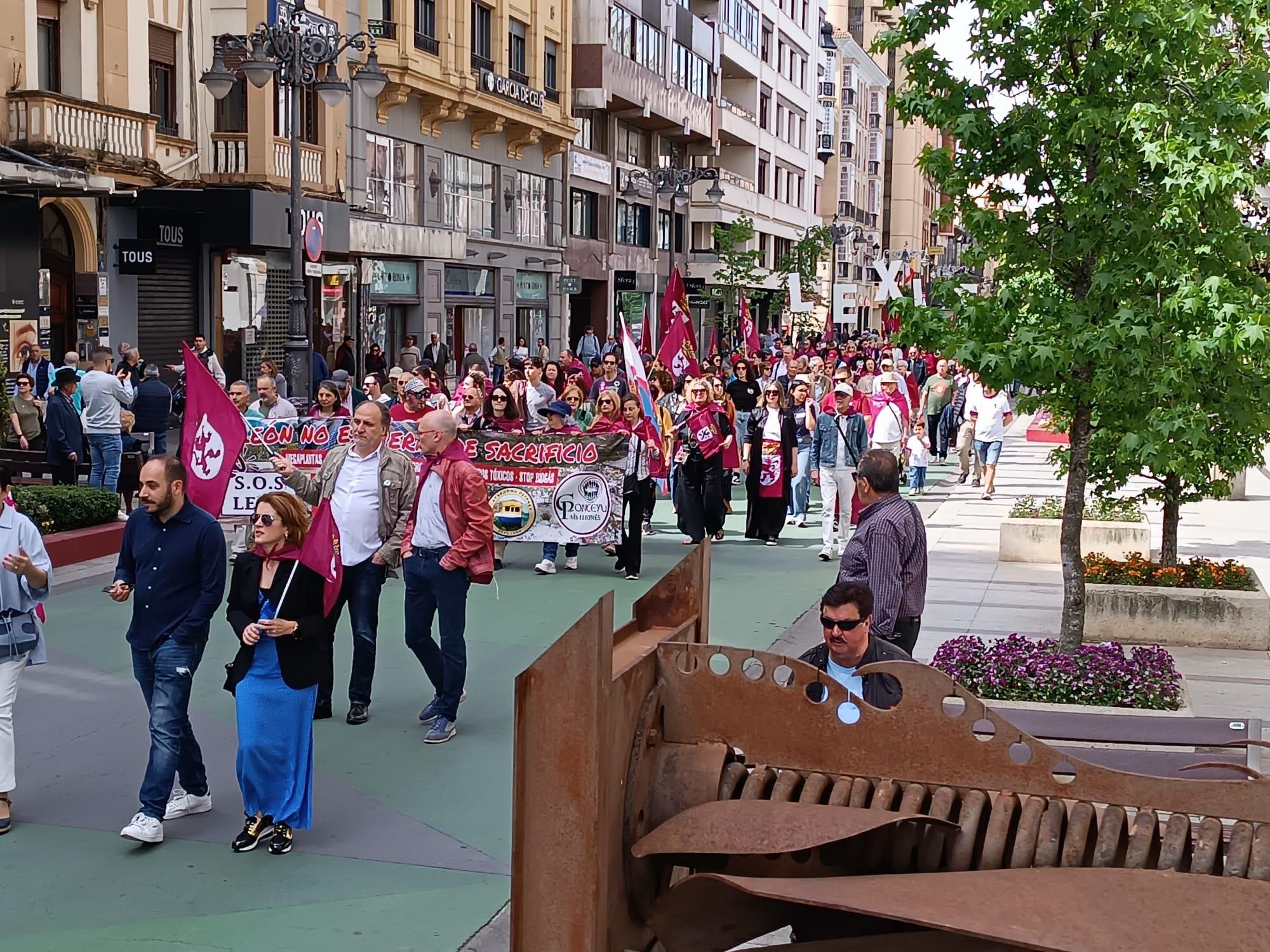 Cientos de personas exigen el 23 de abril el camino de 'León solo' y en libertad