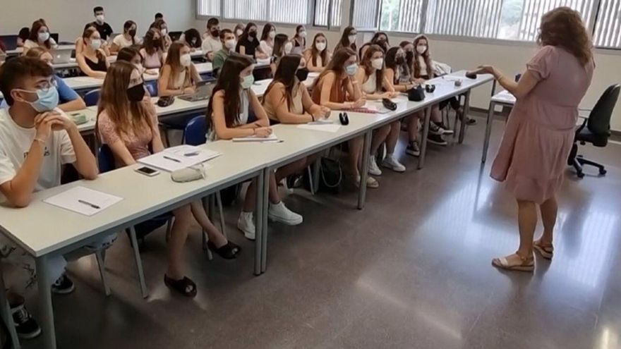 La Comunitat Valenciana lidera la inversión en becas universitarias en España, con 29 millones de euros en el curso 2019/2020