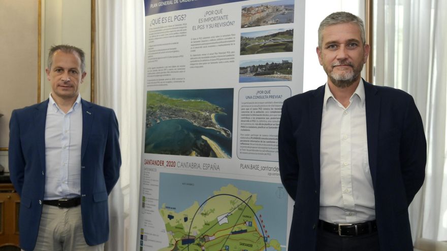 Antonio Bezanilla (izquierda) y Javier Ceruti, director general y concejal de Urbanismo de Santander, respectivamented.