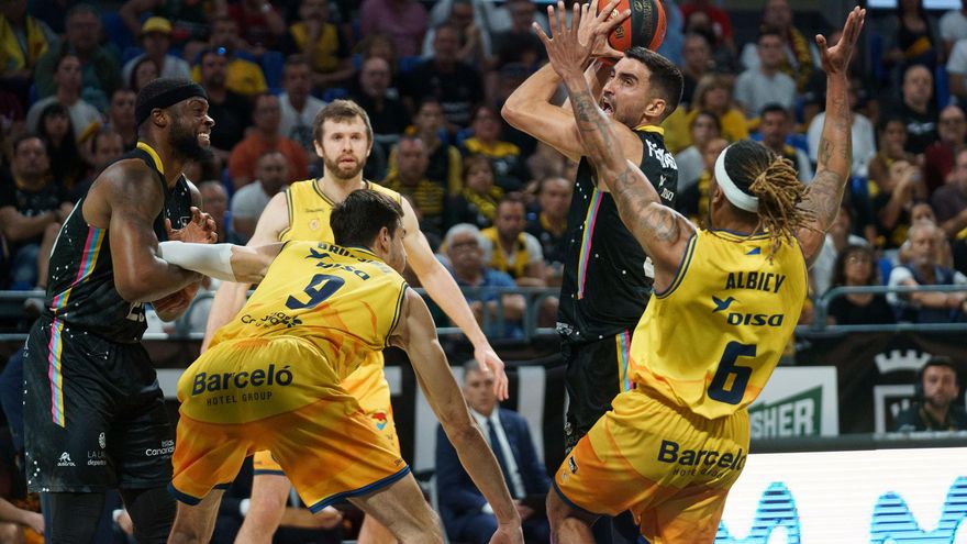 El Lenovo manda en los derbis