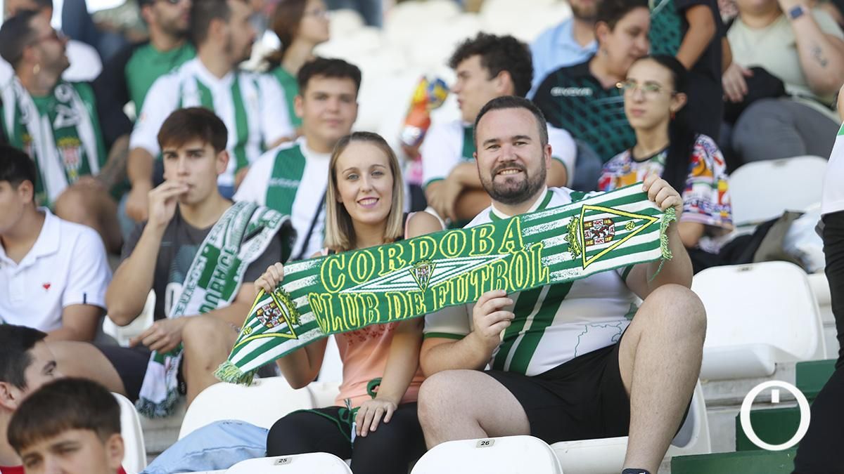 Grada Blanquiverde del encuentro entre el Córdoba CF y AD Mérida