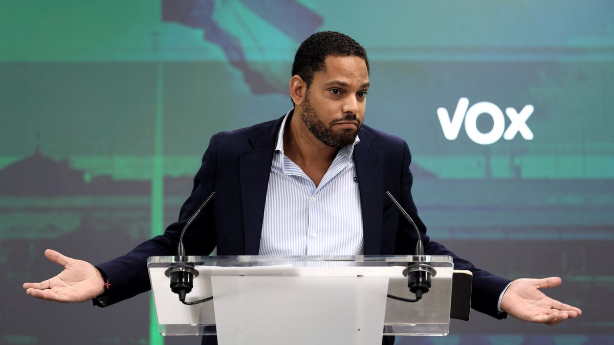 El secretario general de Vox, Ignacio Garriga, ofrece una rueda de prensa en la sede nacional de Vox