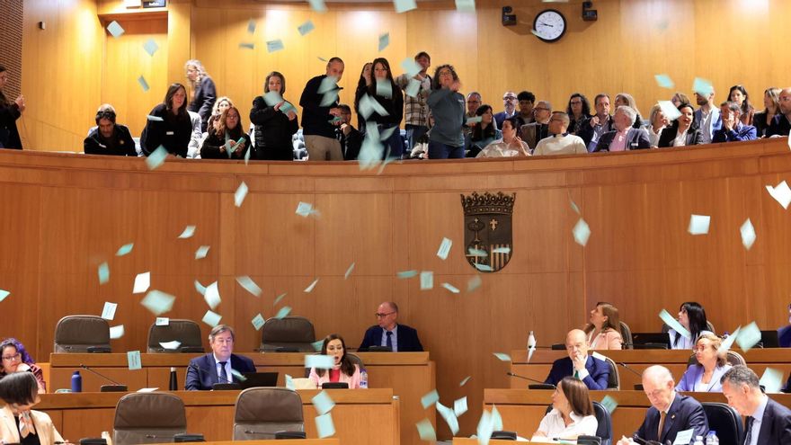 Doble rasero para invitados en las Cortes de Aragón: trabas a la escuela pública, vía libre a la concertada o a ‘Stop sucesiones’