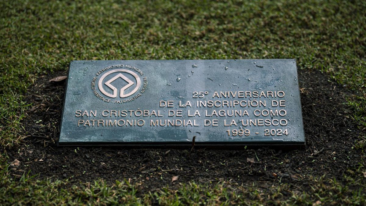 La plaza distintiva que conmemora los 25 años de La Laguna como ciudad Patrimonio Mundial de la UNESCO.