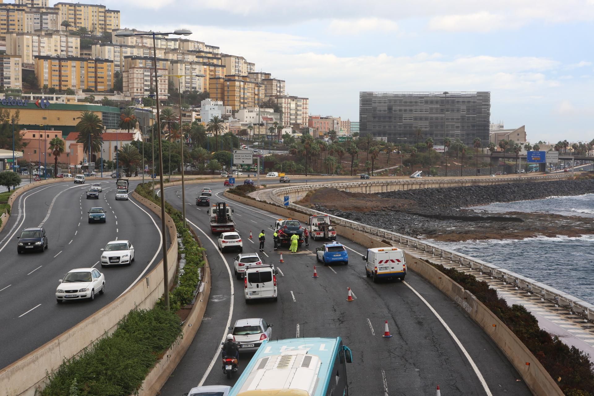 Accidente en la Avenida Marítima y retenciones.(ALEJANDRO RAMOS)