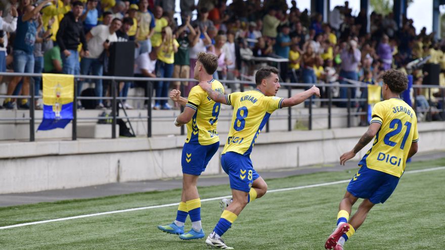 Las Palmas Atlético gana, pero sigue en peligro