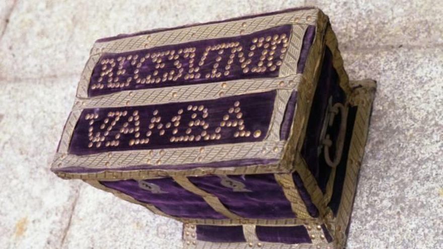 Cajita donde reposan los restos de los reyes godos Recesvinto y Wamba.