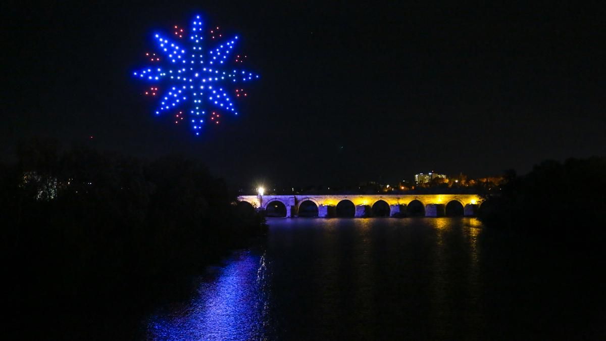 Espectáculo navideño de drones