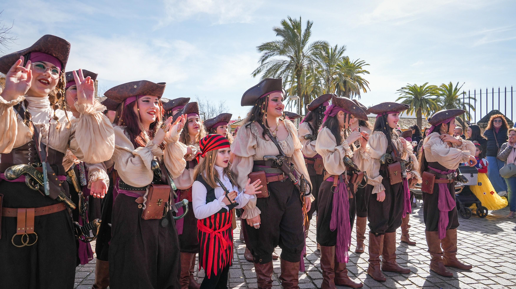 Pasacalles de Carnaval en el Puente Romano