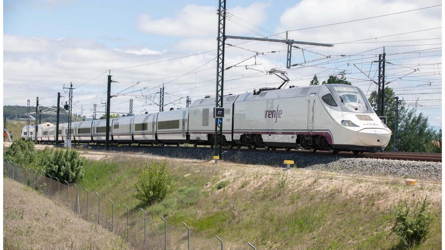 El tercer tren Alvia Badajoz-Madrid desde el 9 de junio parará en Plasencia y permite hacer gestiones en el día