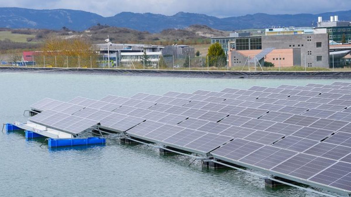 Proyecto de placas solares flotantes en el parque tecnológico de Miñano