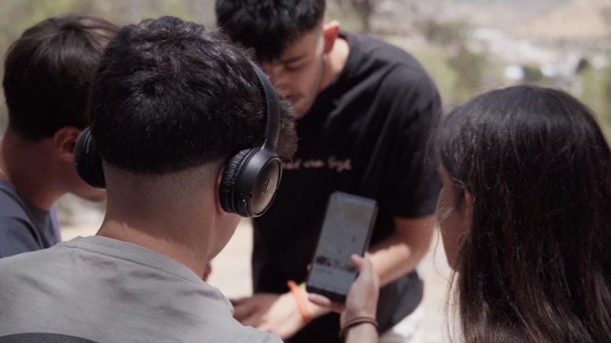 Escuchar historias, subir experiencias: así se preserva la memoria oral de la España olvidada desde un pueblo de Jaén