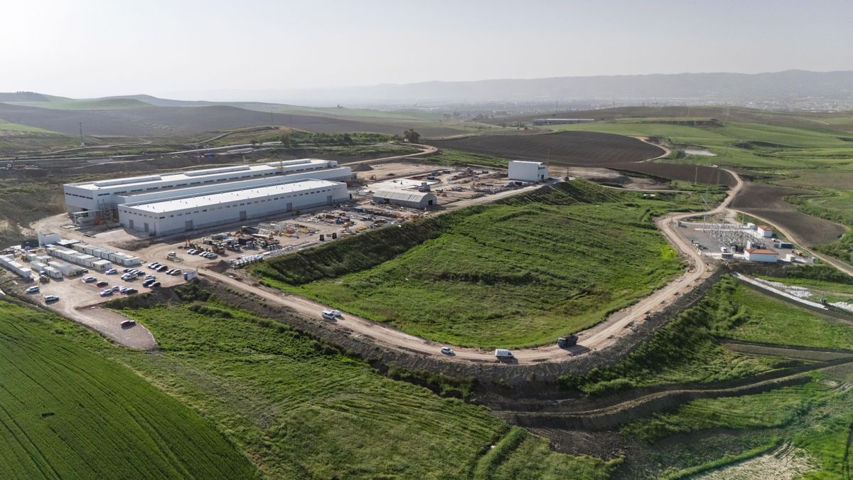 La fábrica que Cunext ha construido junto a la carretera de Granada en apenas un año.