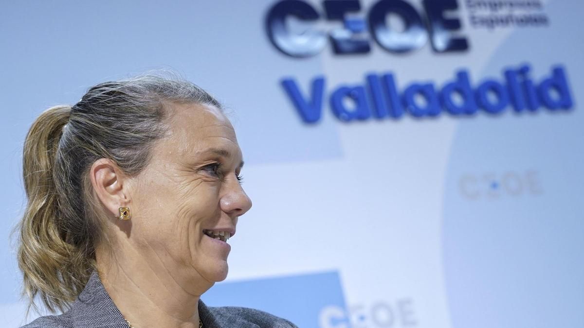 La presidenta de la patronal de pymes subraya que el salario mínimo "está en 1.900 euros" y que se pueden bajar impuestos de viviendas