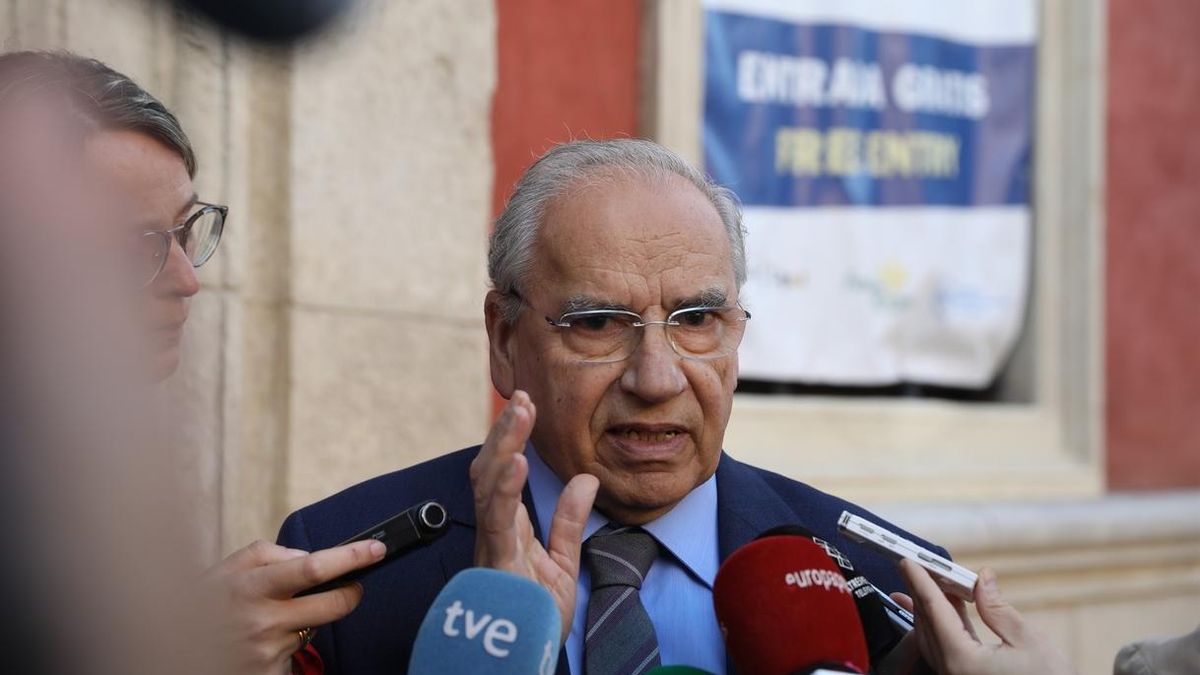 Alfonso Guerra cree que Pedro Sánchez tendrá "difícil" gobernar en solitario, pero "no hay otro" escenario