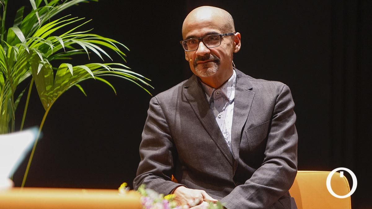 Inauguración de Cosmopoética 2025 en el Teatro Góngora