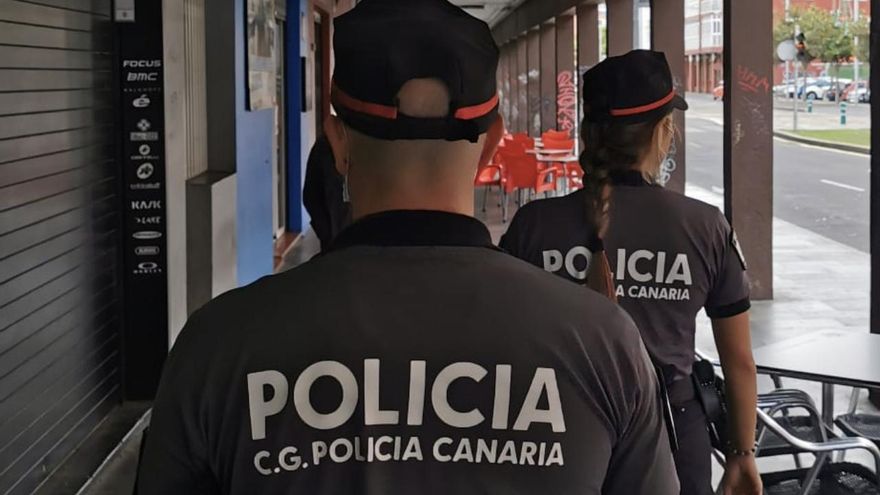 La denuncia contra cuatro mandos de la Policía Canaria incluye cuatro presuntos delitos, entre ellos agresión sexual