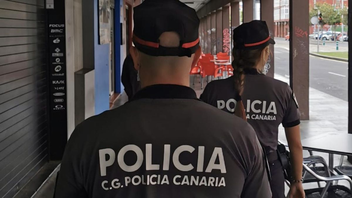 La denuncia contra cuatro mandos de la Policía Canaria incluye cuatro presuntos delitos, entre ellos agresión sexual