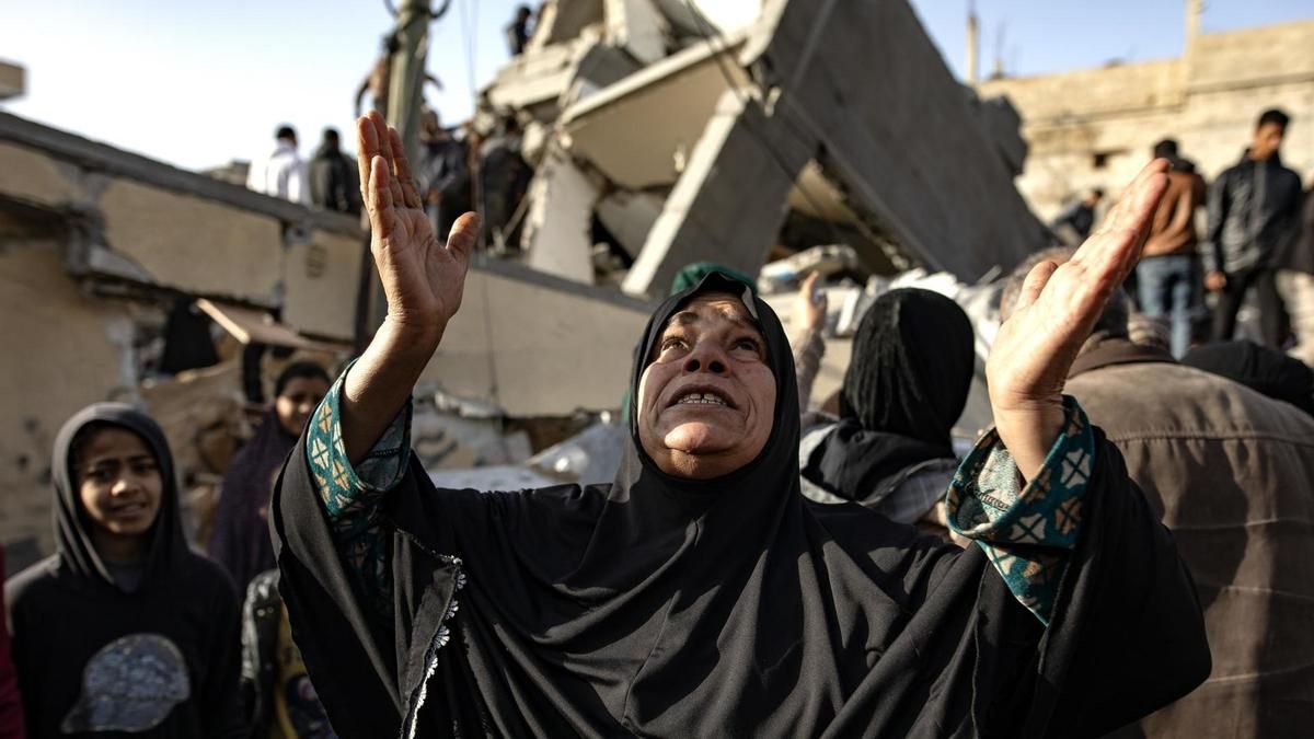 El sufrimiento añadido de las mujeres en Gaza: "Los ataques israelíes son aterradores, pero lo son más cuando tengo la regla"