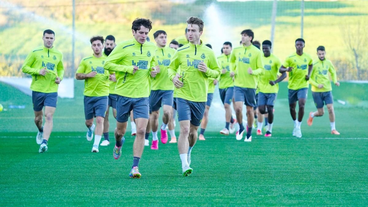 Entrenamiento del Racing en La Albericia.