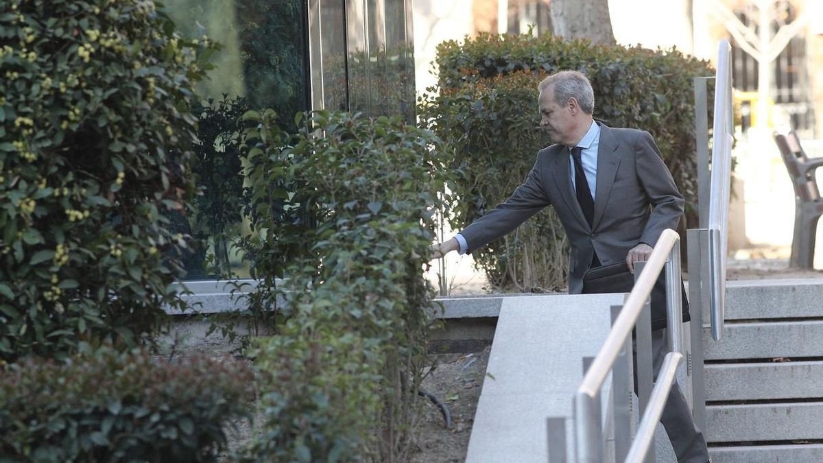 Exdirectivo del Banco de España asegura que "formalmente" aprobó el primer plan de Rato para Bankia