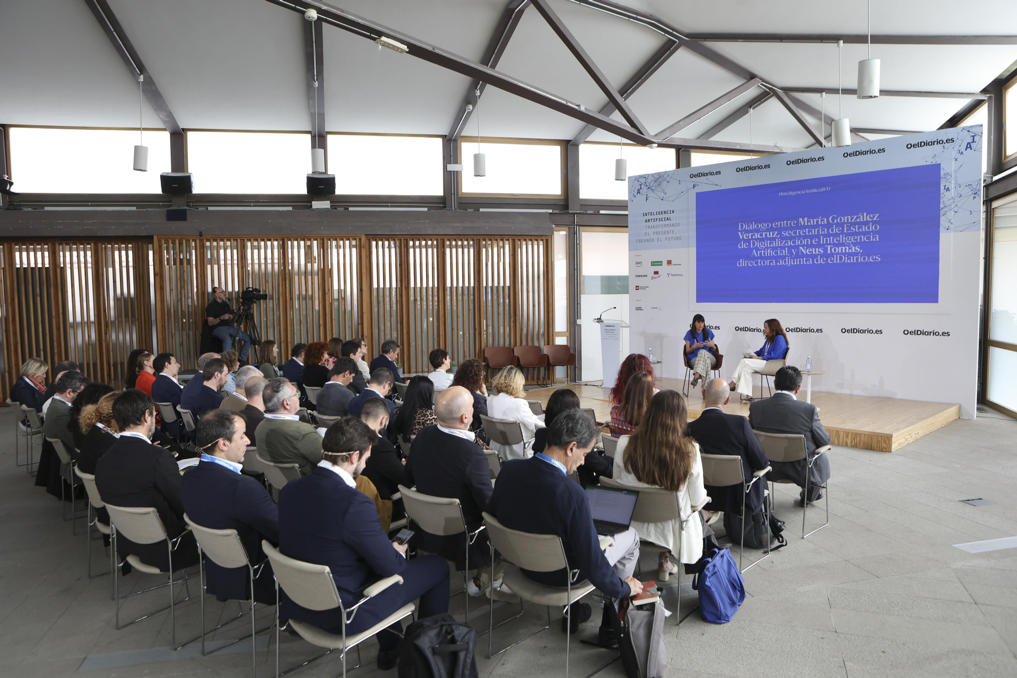 El público asistente a 'II Jornada de Inteligencia Artificial: transformando el presente, creando el futuro'