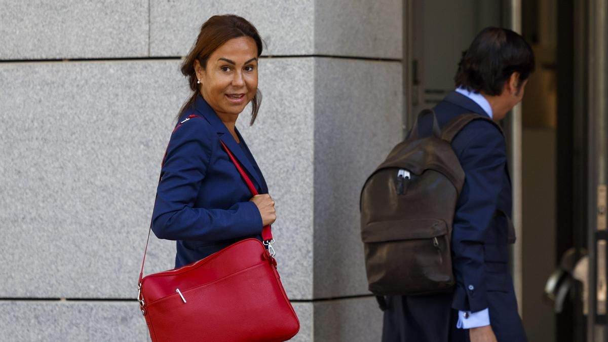 Španski umetniki in politiki izrazili podporo vladi in obtožili PP korupcije