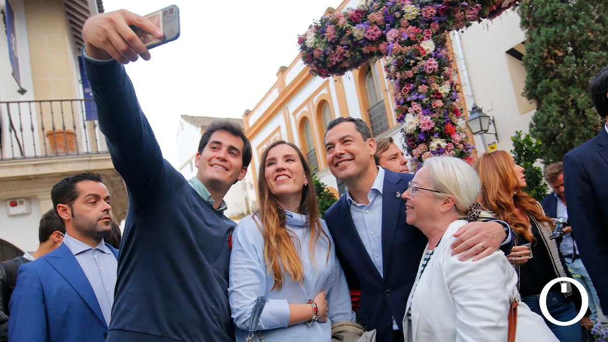 La precampaña 'festiva' de Andalucía arranca en las Cruces de Córdoba