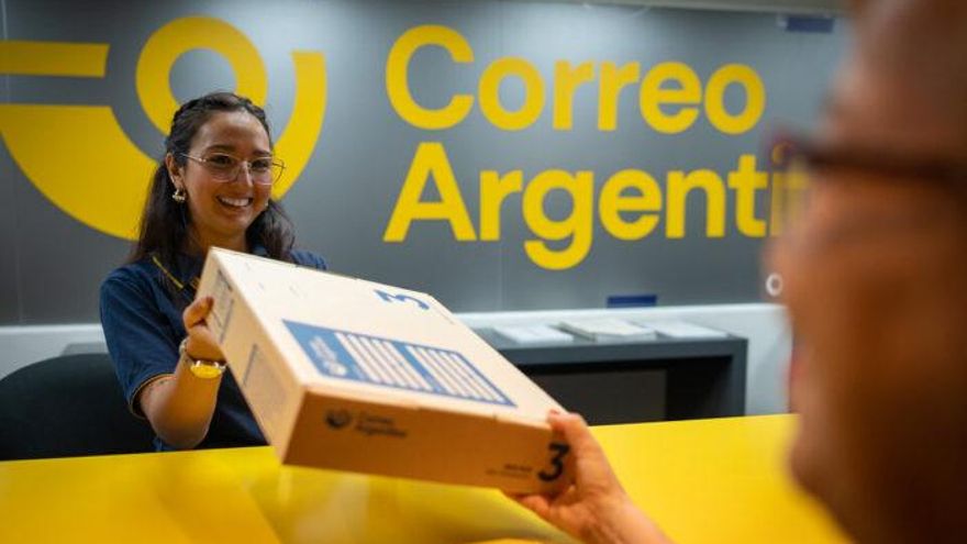 Manuel Adorni anunció la desregulación del Correo Argentino