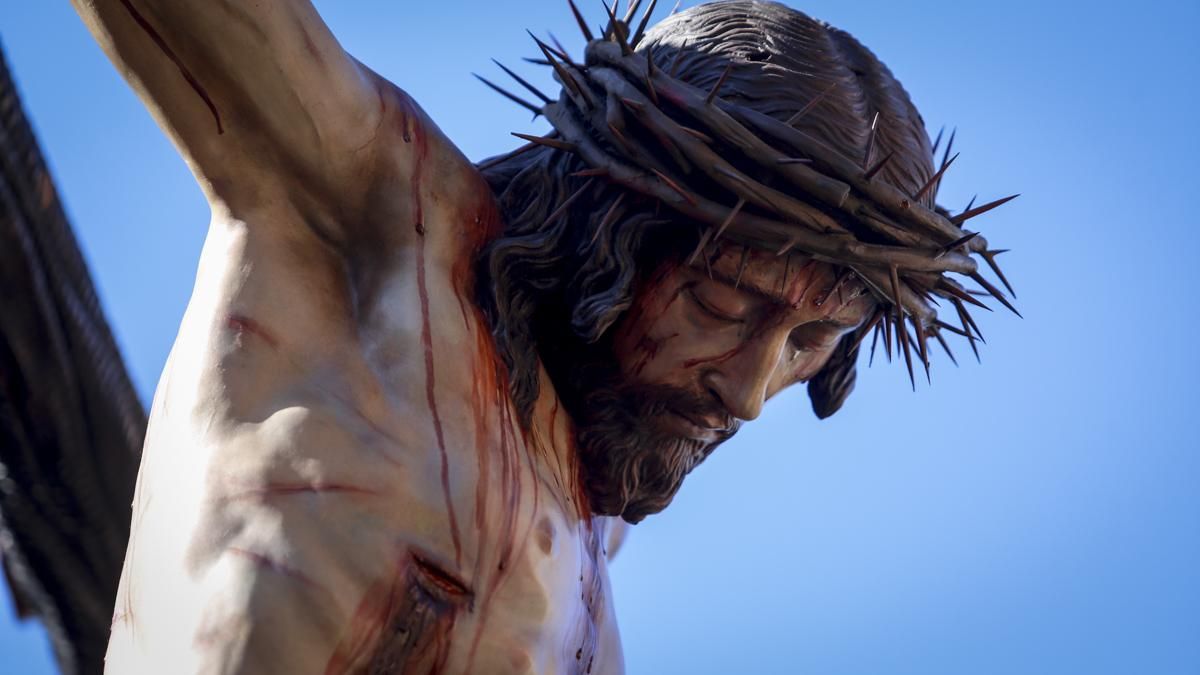 La procesión de la Hermandad de la Piedad, en imágenes