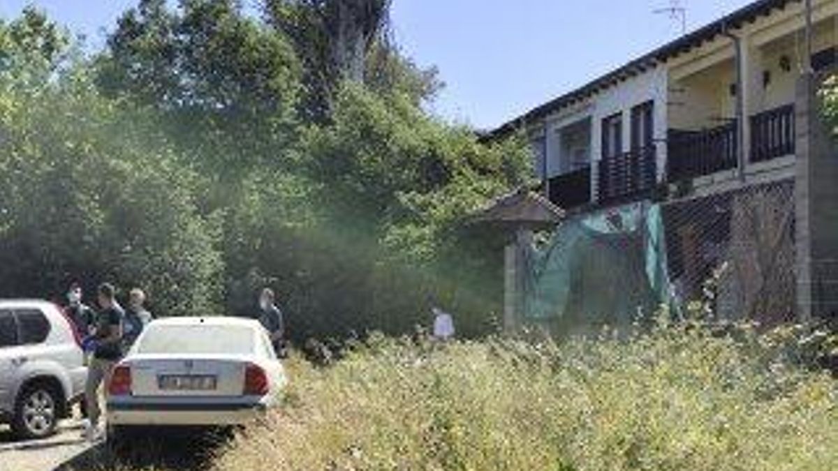 Domicilio en Aldeanueva del Camino (Cáceres) donde  un hombre ha asesinado a su pareja con un arma blanca.